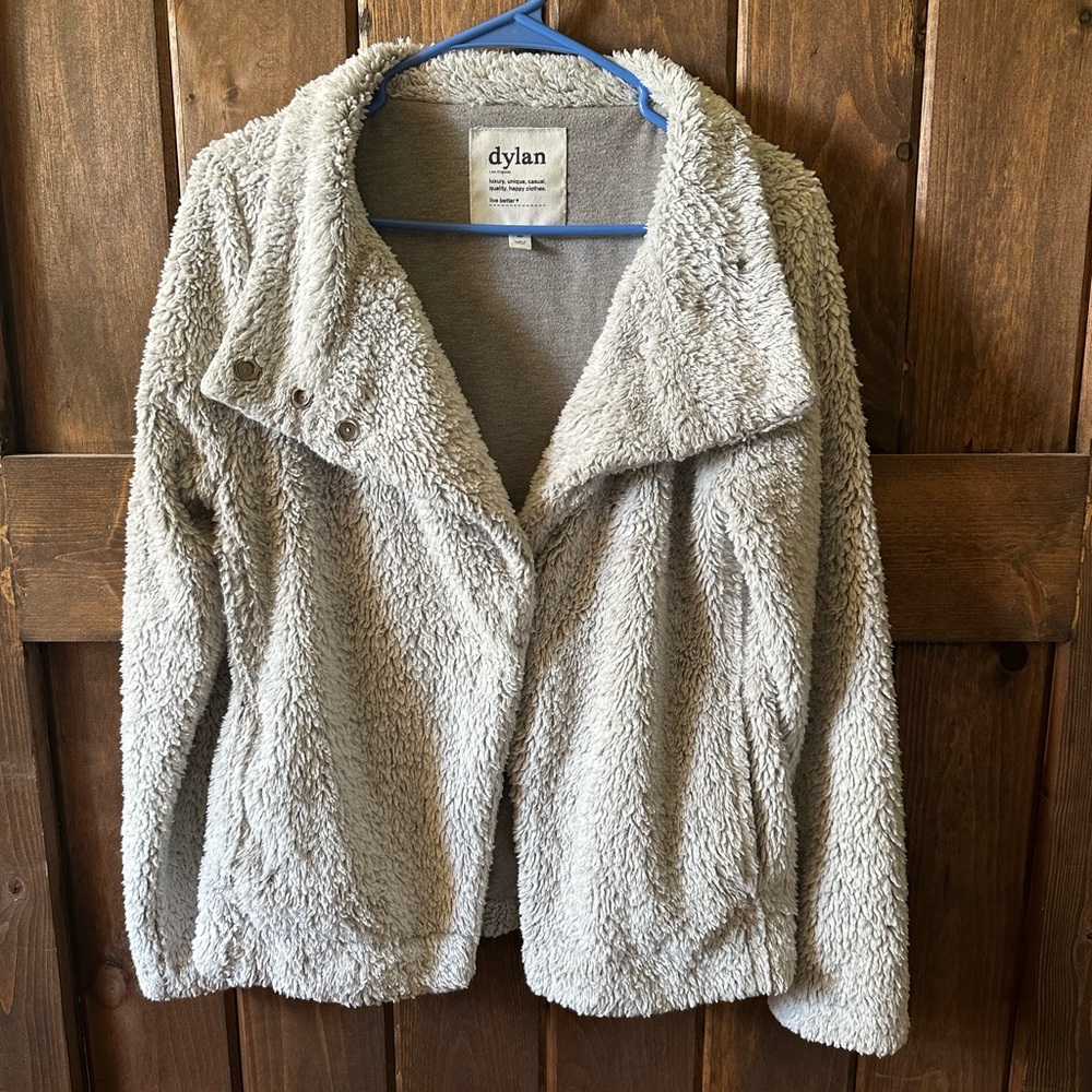 Dylan Womens Sherpa Jacket  Size XS Gray W/ Snap Enclosures